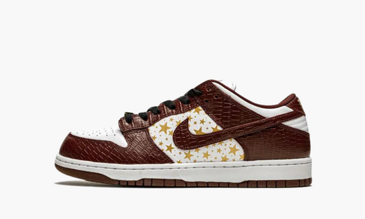 Nike SB Dunk Low x Supreme Stars Barkroot Brown