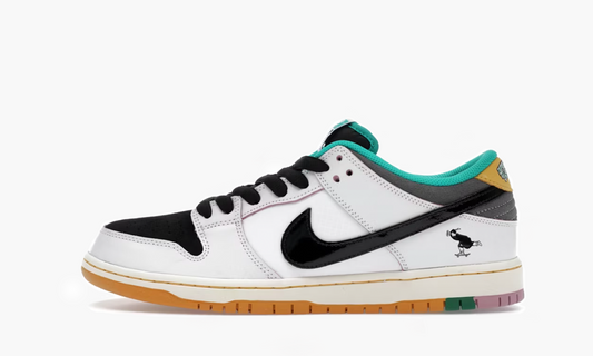 Nike SB Dunk Low CSEF