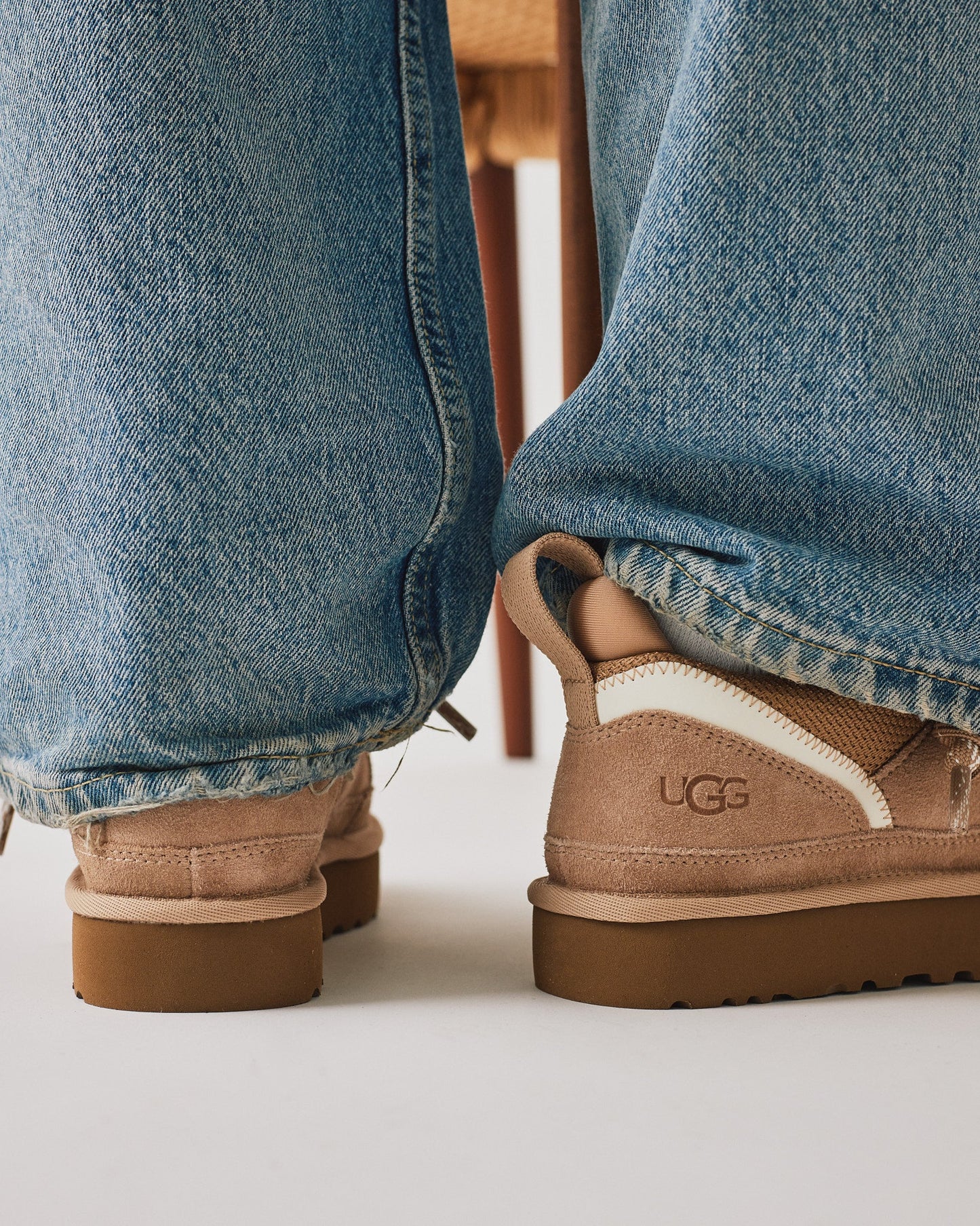 UGG Lowmel Sand